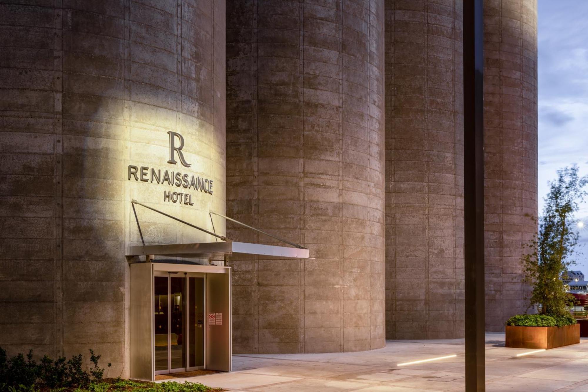 Renaissance Bordeaux Hotel Exterior photo