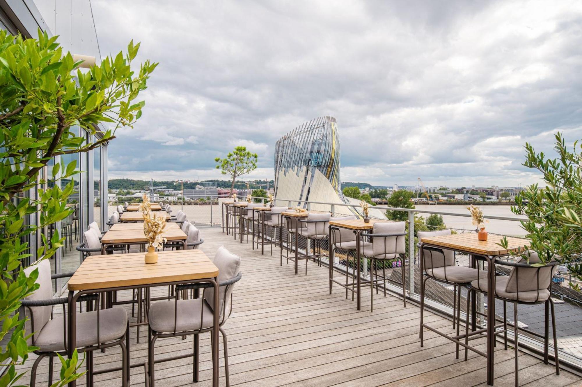 Renaissance Bordeaux Hotel Exterior photo