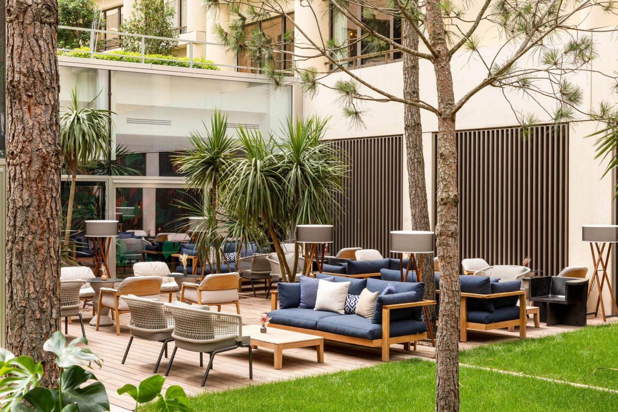 Renaissance Bordeaux Hotel Exterior photo